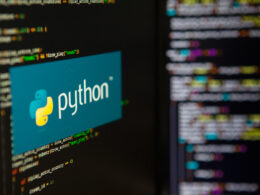 Junior Python Developer to dobry wybór kariery w IT z powodu wynagrodzenia i rozwojowego środowiska